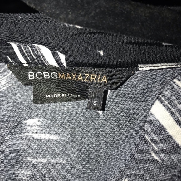 🌻 BCBG Maxazria wrap style dress. Size small GUC - Picture 4 of 4